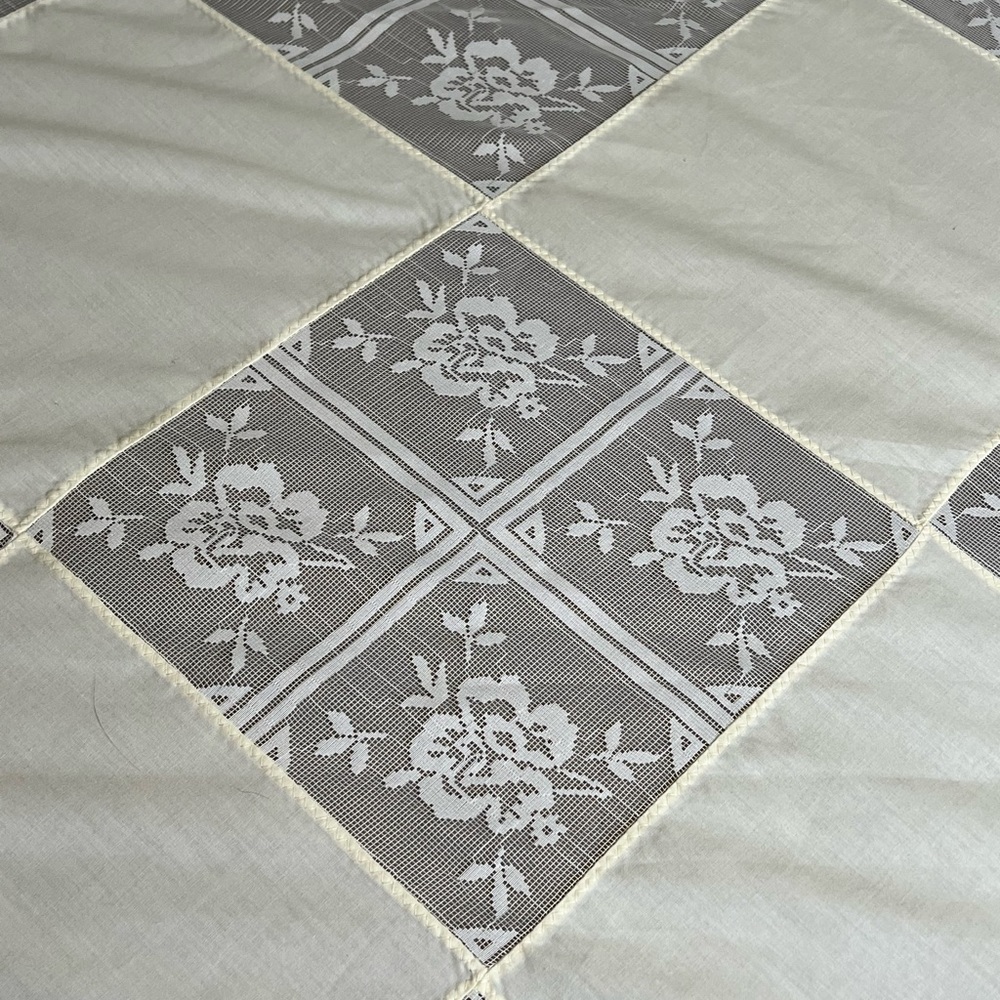 Beautiful Lemony Vintage Handmade 50s Rayon Lace Tablecloth